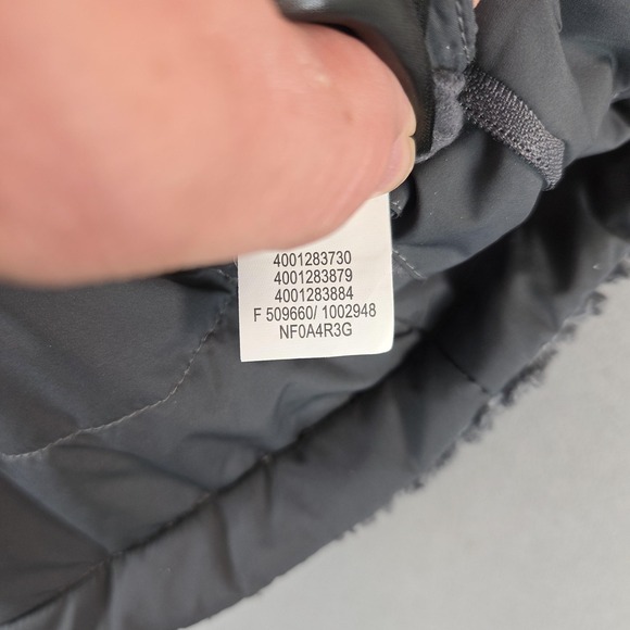 The North Face Vest Womens S Mossbud Reversible Insulated Fleece Puffer NF0A4R3G - Picture 8 of 9